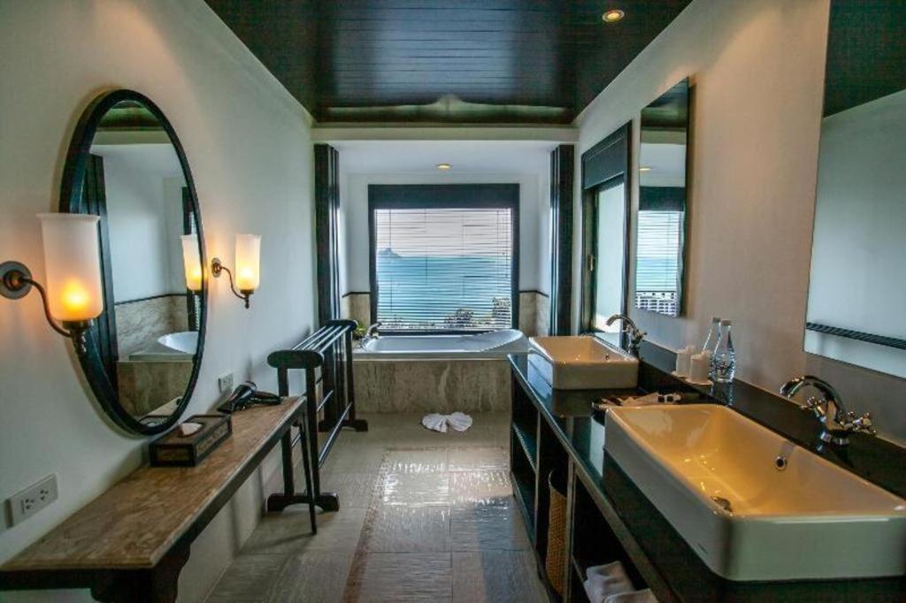 Villa 360 Resort And Spa Phi Phi Islands Exterior photo